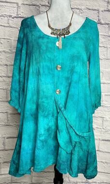 Adorable Cottonways Boho Tie Dye Asymmetrical Pocket Lagenlook Blouse